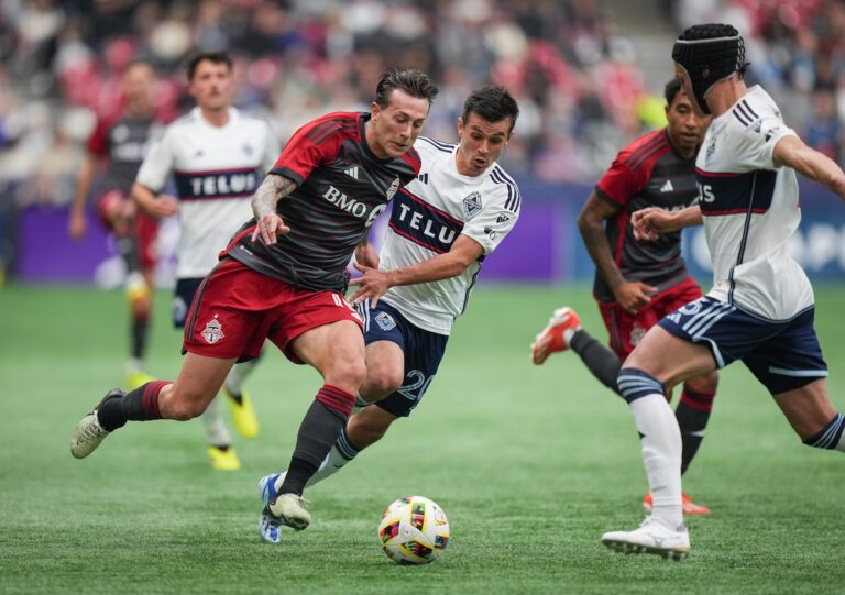 Les Whitecaps de Vancouver affrontent le Toronto FC pour tenter de remporter un troisième titre consécutif au Championnat canadien
