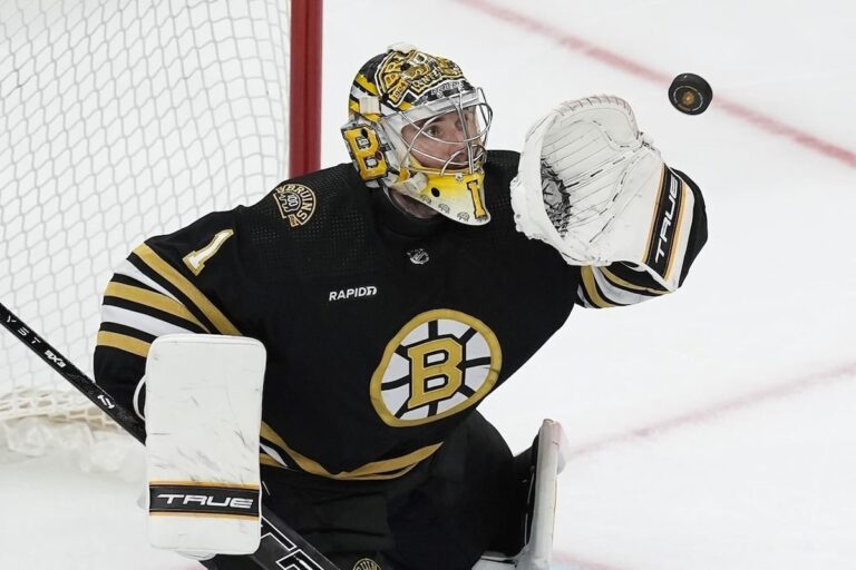 Les camps d'entraînement de la LNH s'ouvrent avec le statut de Swayman avec les Bruins parmi les nombreuses questions
