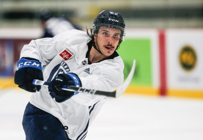 Les départs hors saison signifient une opportunité pour les jeunes joueurs du camp des Jets