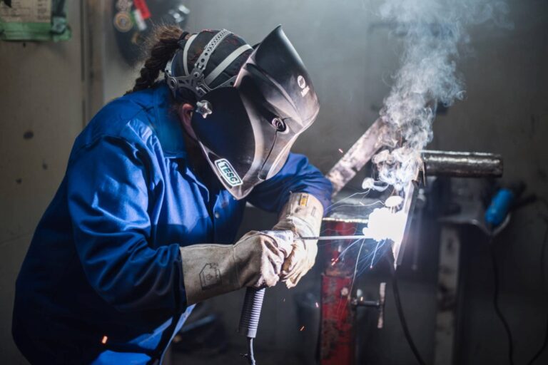 Les femmes dans les métiers : les femmes de métier partagent leur expertise avec la prochaine génération