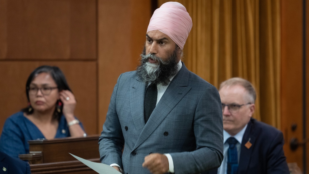 Les tensions s'intensifient entre Poilievre et Singh à la Chambre après que le NPD a déclaré qu'il soutiendrait les libéraux de Trudeau