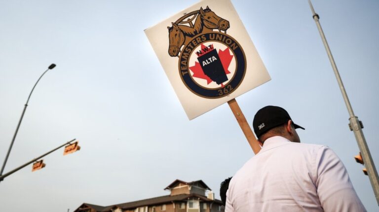 L'intervention d'Ottawa dans les conflits de travail pourrait créer un précédent dangereux, selon des experts du travail