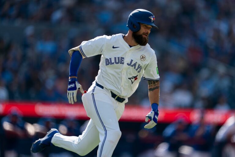 Nathan Lukes donne la victoire aux Blue Jays contre les Cardinals; Toronto remporte trois victoires