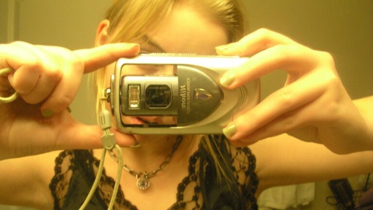 Anya Chigak poses for a photo using an older digital camera in this 2022 handout photo. THE CANADIAN PRESS/HO - Anya Chigak