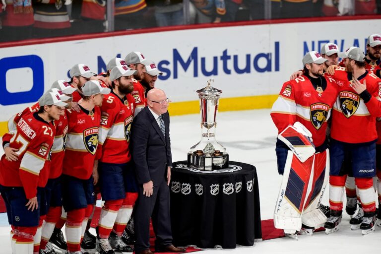 Pas de taxe : Daly n'envisage pas de changement dans le système de la LNH qui profiterait aux équipes de la Sunbelt