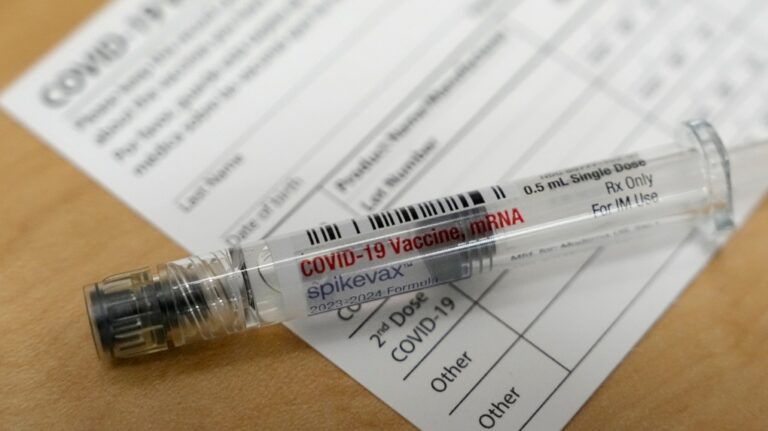 Santé Canada ordonne à l'Alberta de détruire les vaccins contre la COVID-19