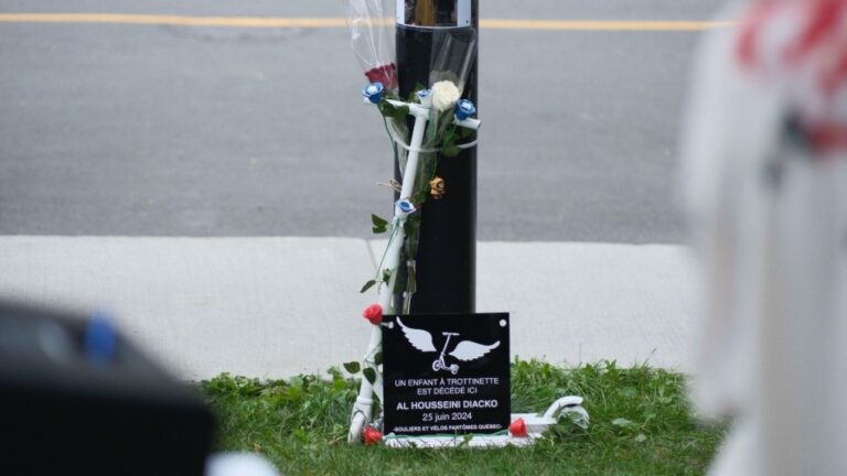 Un adolescent tué sur une trottinette électrique près d'un parc de Montréal honoré et réclame davantage de mesures de sécurité