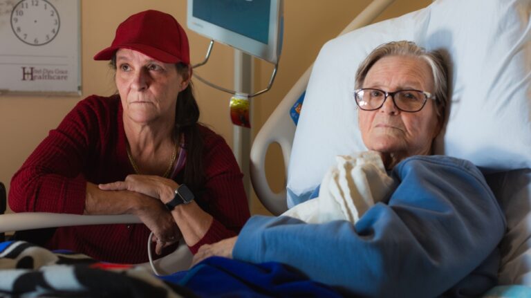 Une loi controversée visant à libérer des lits d'hôpitaux sera testée devant un tribunal de l'Ontario