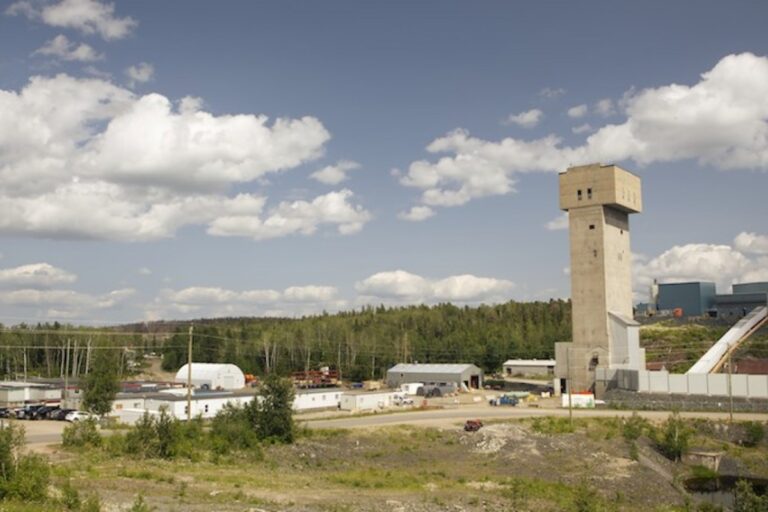 Une société aurifère commence des essais d'exploitation minière à Red Lake