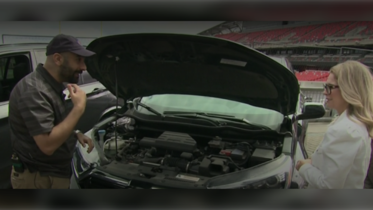 Voici ce que les experts veulent que vous sachiez sur le changement d'huile moteur et l'inspection automobile