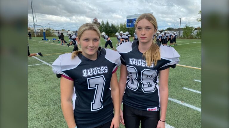 « Ai-je réussi un touché ? » Les filles ouvrent la voie avec un « jeu de powerpuff » lors d'un match de football à Moncton, au Nouveau-Brunswick