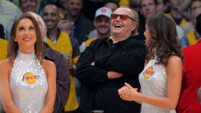 Jack Nicholson, Spike Lee et Billy Crystal sont sur le point de devenir des superfans du Temple de la renommée du basket-ball