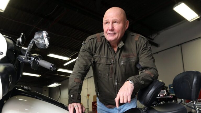L'humoriste et animateur canadien Mike Bullard est décédé à 67 ans