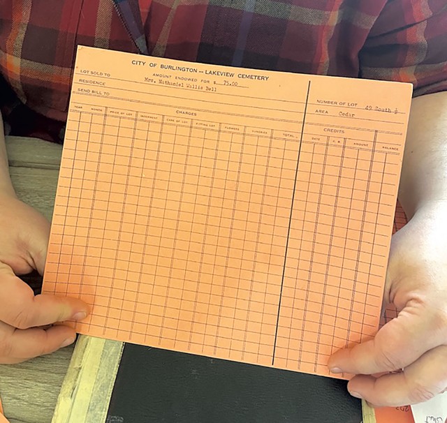 Holli Bushnell - MARY ANN LICKTEIG ©️ SEPT JOURS