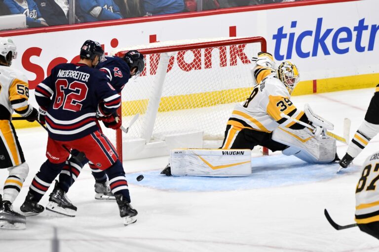 Adam Lowry, les buts tardifs d'Appleton placent les Jets au-dessus des Penguins ; Winnipeg reste invaincu