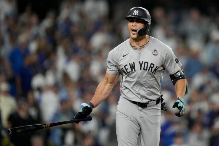 Autrefois enfant dans les sièges du Dodger Stadium, Giancarlo Stanton livre à nouveau à Los Angeles, maintenant aux World Series
