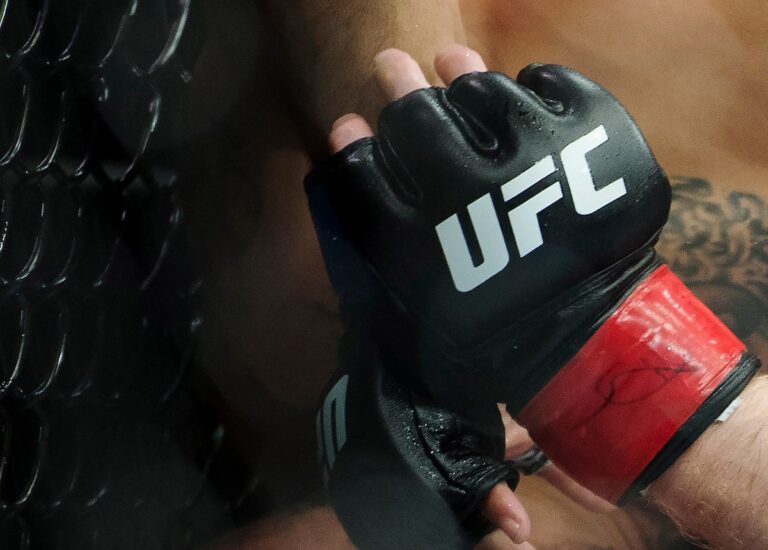 Christien Savoie, poids welter du Nouveau-Brunswick, battu lors de la série Contender de Dana White