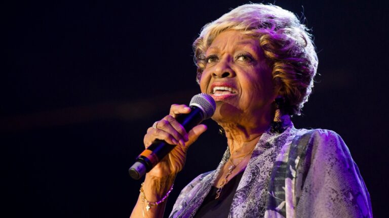 Cissy Houston, la mère de Whitney Houston et chanteuse lauréate d'un Grammy, est décédée à 91 ans