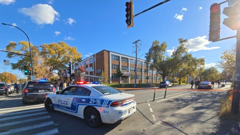 Des mineurs accusés après que quatre adolescents ont été poignardés devant une école secondaire de Montréal
