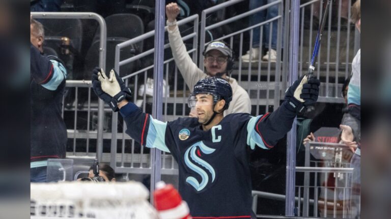 Eberle marque un but en prolongation pour donner au Kraken une victoire 2-1 contre les Flames