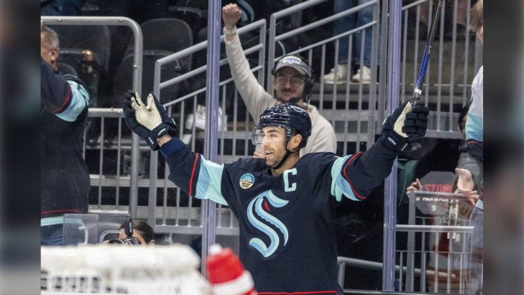 Eberle marque un but en prolongation pour donner au Kraken une victoire 2-1 contre les Flames