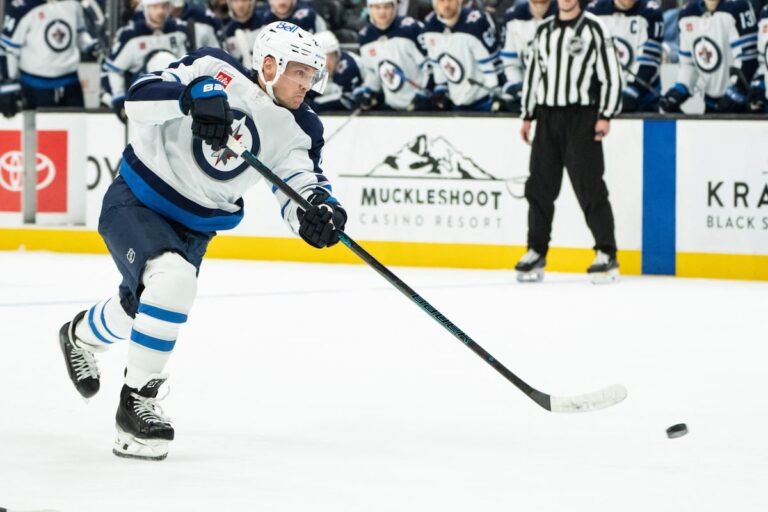Ehlers marque un but en prolongation pour propulser Winnipeg, invaincu, à une victoire de 4-3 contre Seattle