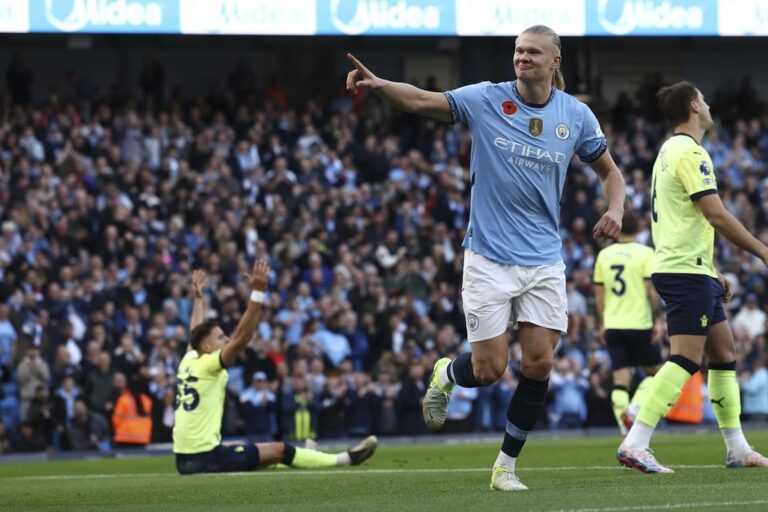 Haaland envoie Man City au sommet de la Premier League