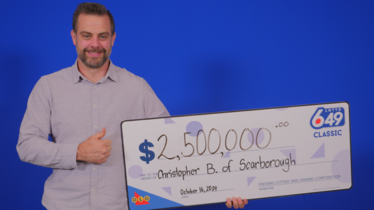 « Impossible de traiter tous les zéros » : un Torontois remporte le jackpot de 2,5 millions de dollars du Lotto 6/49