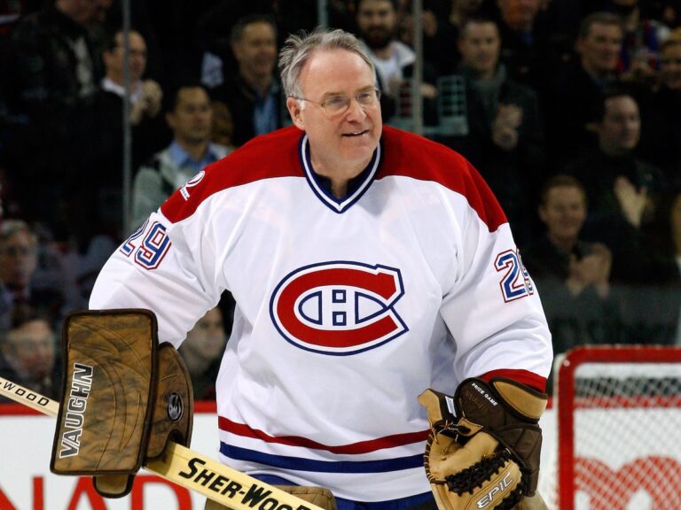 Ken Dryden comprend l'histoire du hockey et entrevoit un avenir rapide