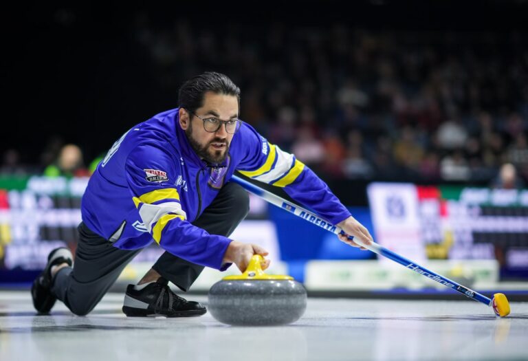 Kevin Koe recrute le capitaine Aaron Sluchinski pour rejoindre l'équipe masculine de curling