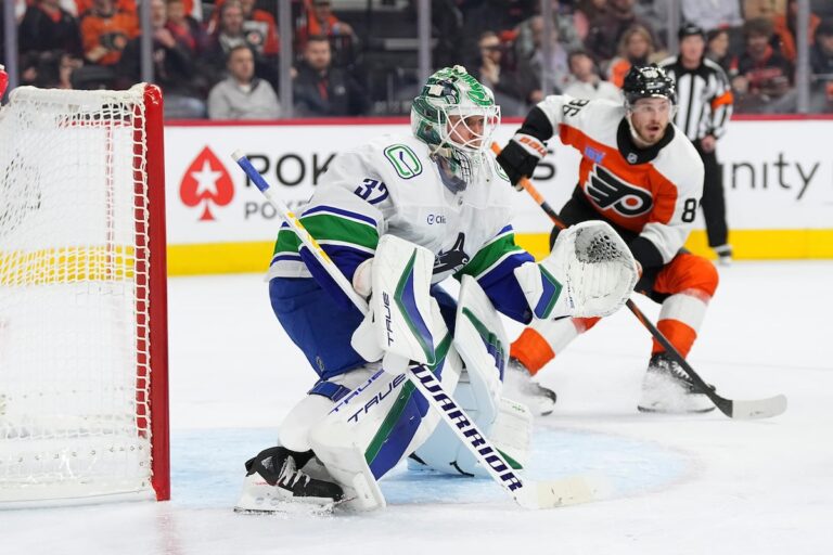 Kevin Lankinen arrête 26 tirs, les Canucks de Vancouver blanchissent les Flyers de Philadelphie 3-0