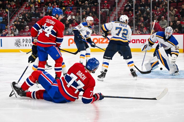 Kirby Dach marque son premier but depuis 2023, les Canadiens de Montréal battent les Blues de St. Louis 5-2 à domicile