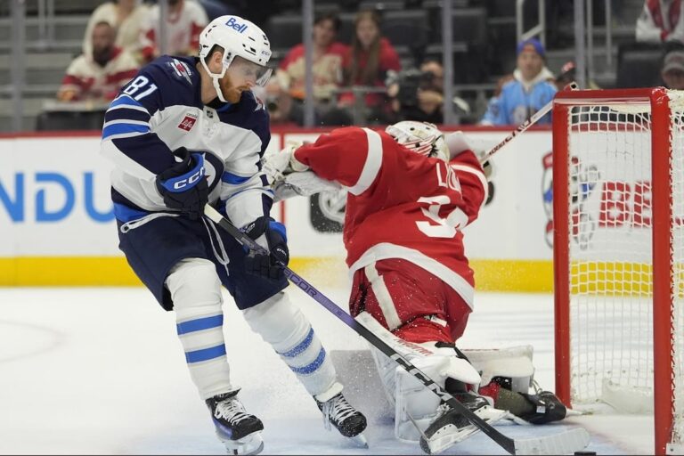 Kyle Connor dépasse les 500 points en carrière lors de la victoire 6-2 des Jets contre les Red Wings