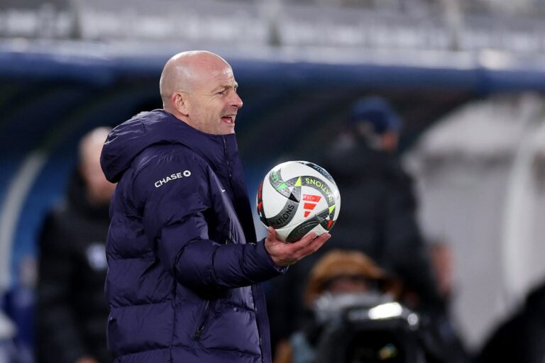 L'Angleterre revient sur le chemin de la victoire contre la Finlande, mais l'entraîneur par intérim Lee Carsley déclare que l'équipe a besoin d'un manager de « classe mondiale »