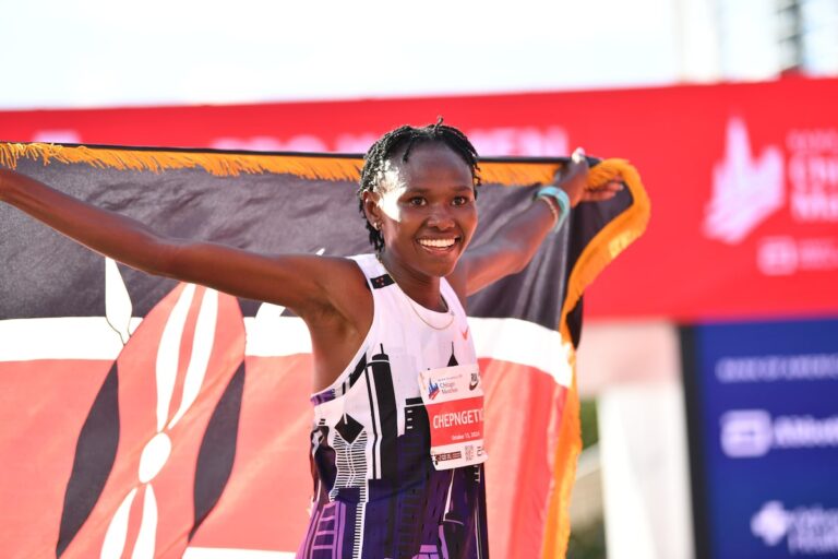 La Kenyane Ruth Chepngetich bat le record du monde de près de deux minutes au marathon de Chicago