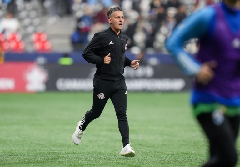 Le Toronto FC a besoin de deux victoires et probablement d'une aide étrangère pour se qualifier pour les séries éliminatoires de la MLS