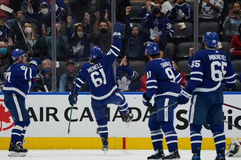 Le match d'ouverture à domicile des Maple Leafs de Toronto est la réalisation d'un rêve de toute une vie pour Steven Lorentz