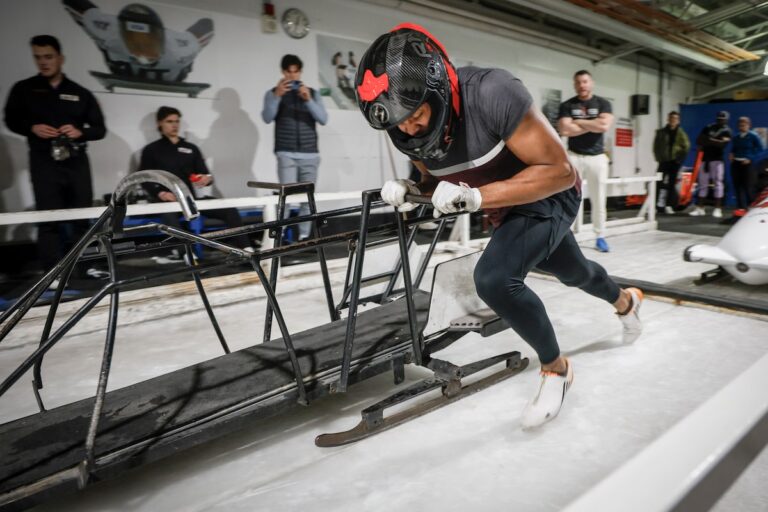Le plongeur Yohan Eskrick-Parkinson transfère son rêve olympique au bobsleigh, avec une touche jamaïcaine