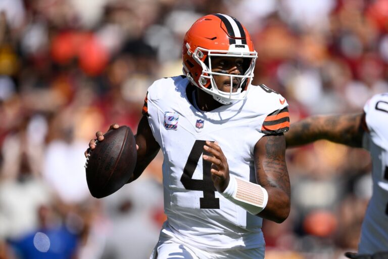 Le quart des Browns Deshaun Watson absent pour le reste de la saison après une rupture du tendon d'Achille, selon une source