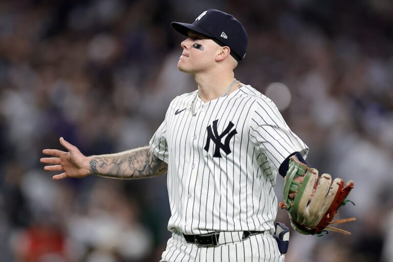 Le simple coup d'envoi d'Alex Verdugo et la capture acrobatique soulèvent les Yankees contre les Royals 6-5