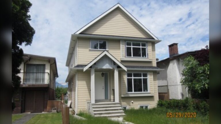Le tribunal démêle le « gâchis bizarre » qui a permis au propriétaire d'un duplex de Vancouver de rembourser son hypothèque après une forclusion et une vente