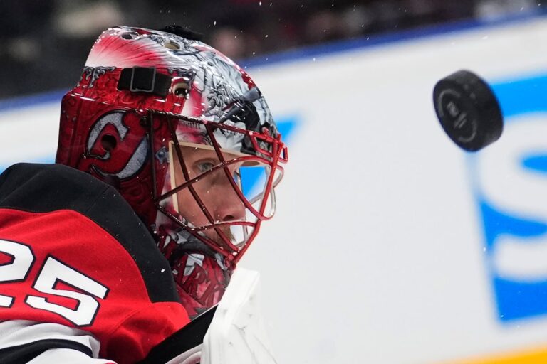 Les Devils battent les Sabres 4-1 lors du premier match de la saison régulière de la LNH à Prague