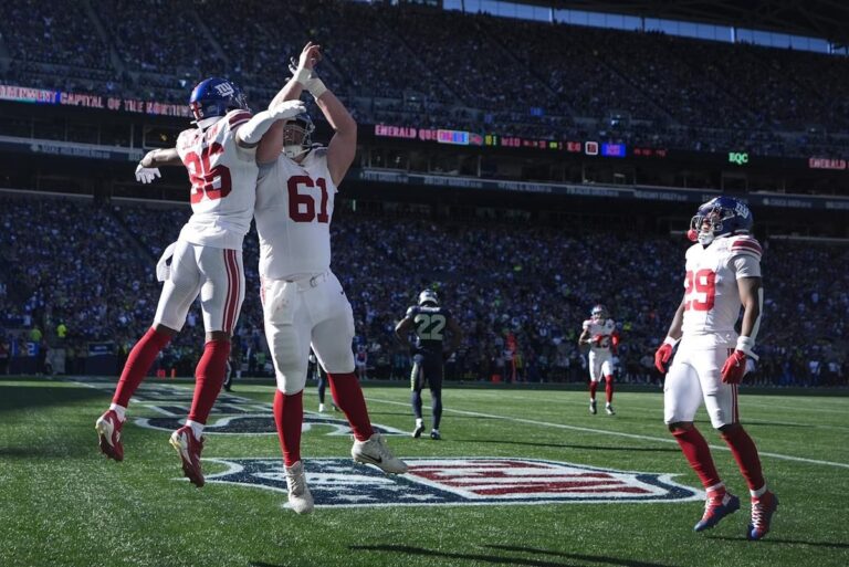 Les Giants utilisent la solide performance de Daniel Jones et du défunt TD sur coup de pied bloqué pour battre les Seahawks 29-20