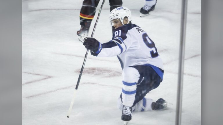 Les Jets « parfaits » trouvent des moyens de gagner alors que leur séquence impressionnante passe à 8-0