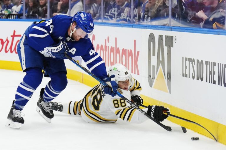 Les Maple Leafs qui parlent de coupe entament la saison avec un nouvel entraîneur, mêmes attentes