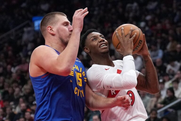 Les Nuggets remontent de 15 points et battent les Raptors 127-125 en prolongation