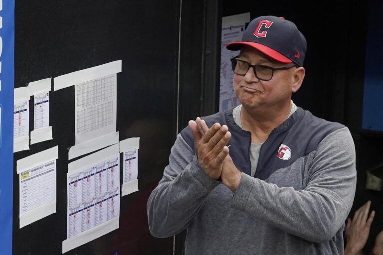 Les Reds embauchent Terry Francona comme manager un an après avoir quitté Cleveland