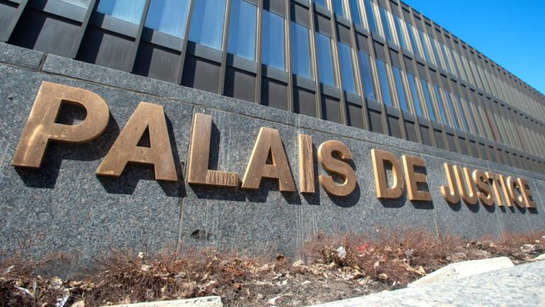 Les communautés bilingues du Québec perdent leur tentative de suspendre l'application des règles du droit linguistique