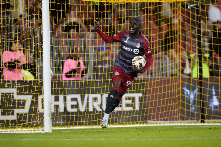 Les séries éliminatoires du Toronto FC espèrent prendre un coup dur lors de la défaite contre les Red Bulls de New York