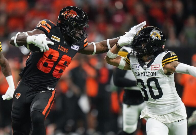 Les séries éliminatoires en jeu alors que les Lions accueillent les Stampeders dans le choc du Wild West